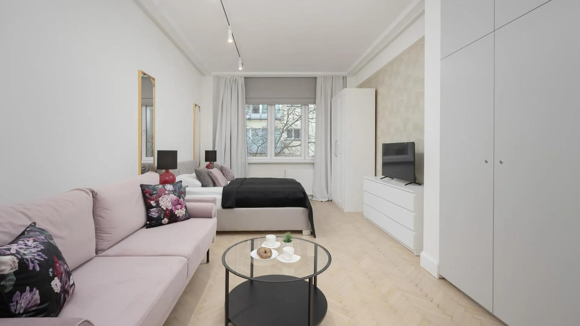 Modern Apartments With Air Conditioning In Warsaw Close To Three Parks By Renters Prestige