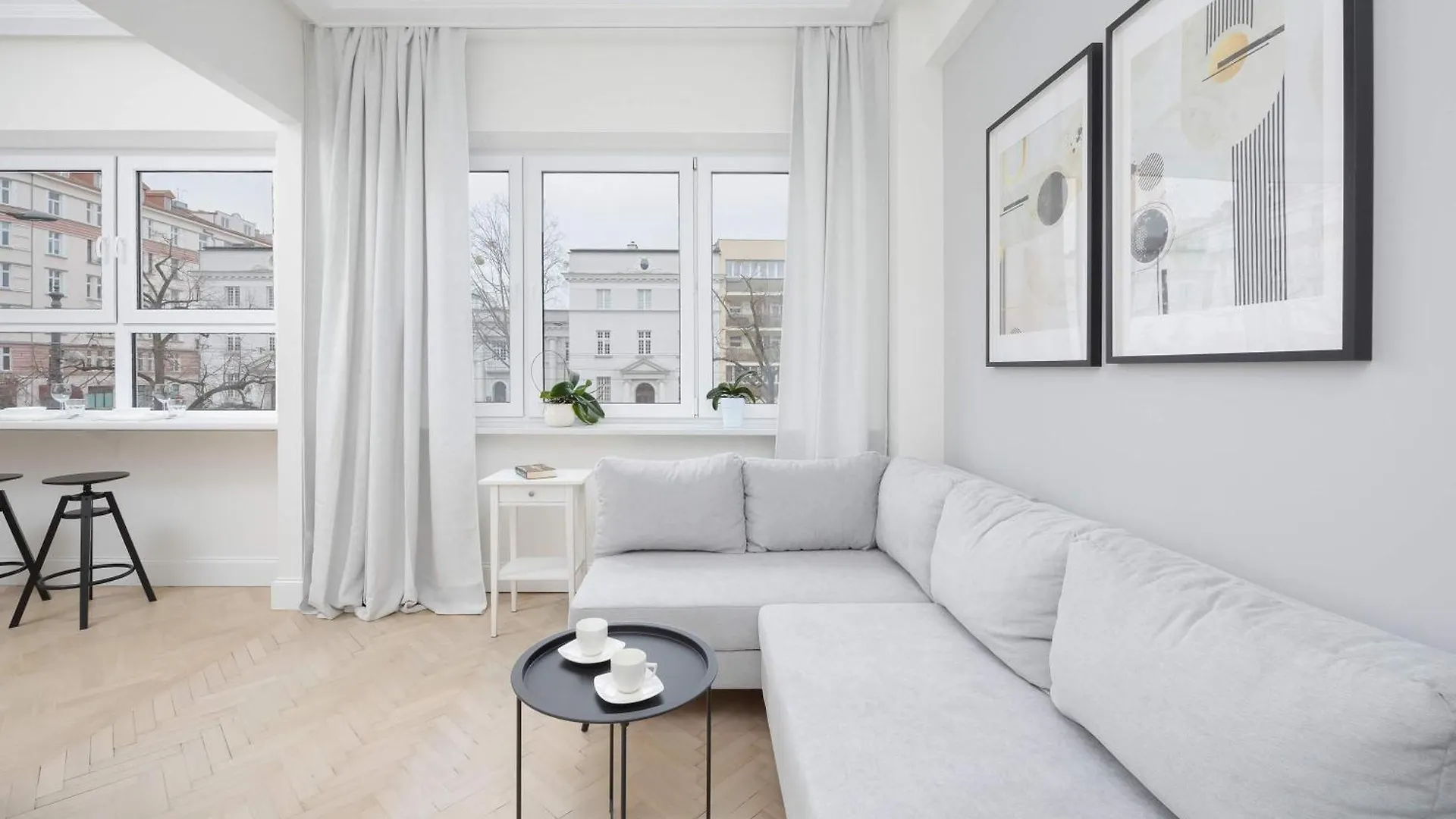 Modern Apartments With Air Conditioning In Warsaw Close To Three Parks By Renters Prestige