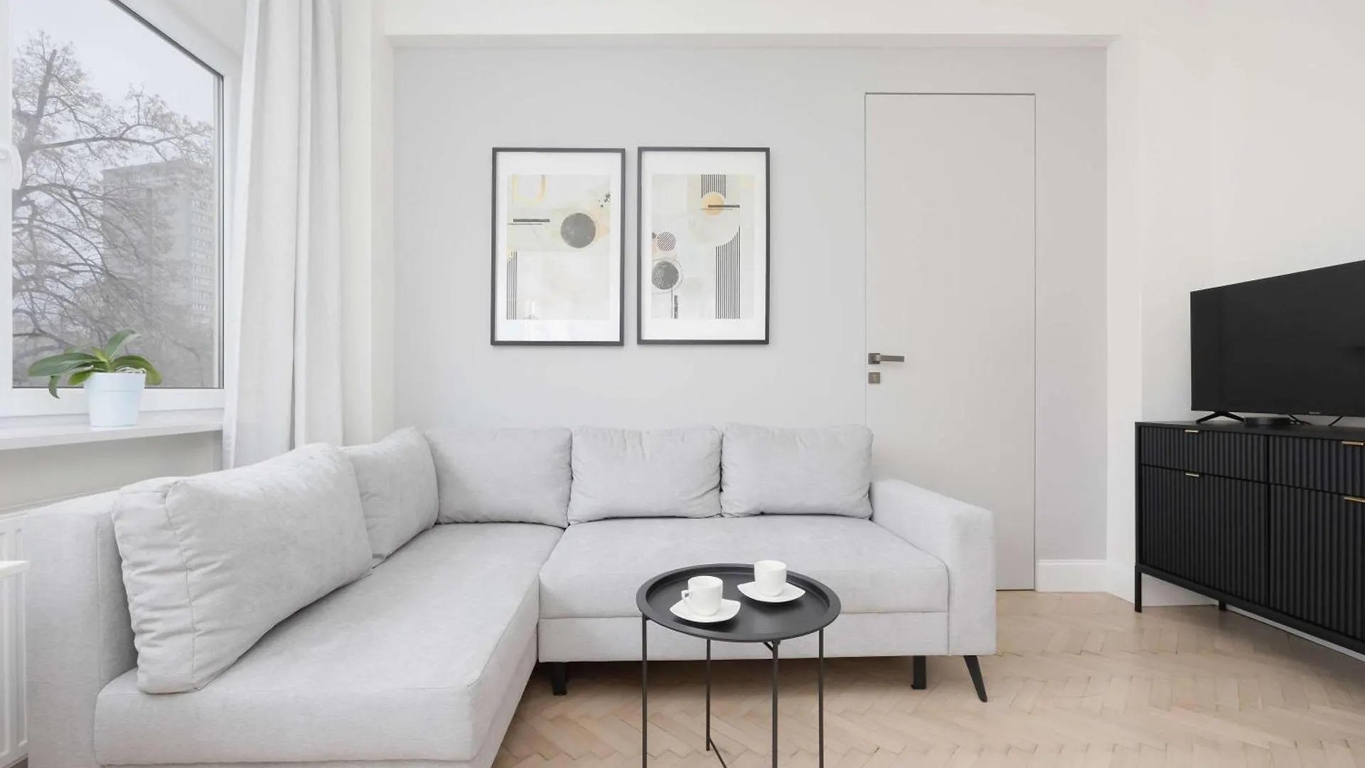 Modern Apartments With Air Conditioning In Warsaw Close To Three Parks By Renters Prestige