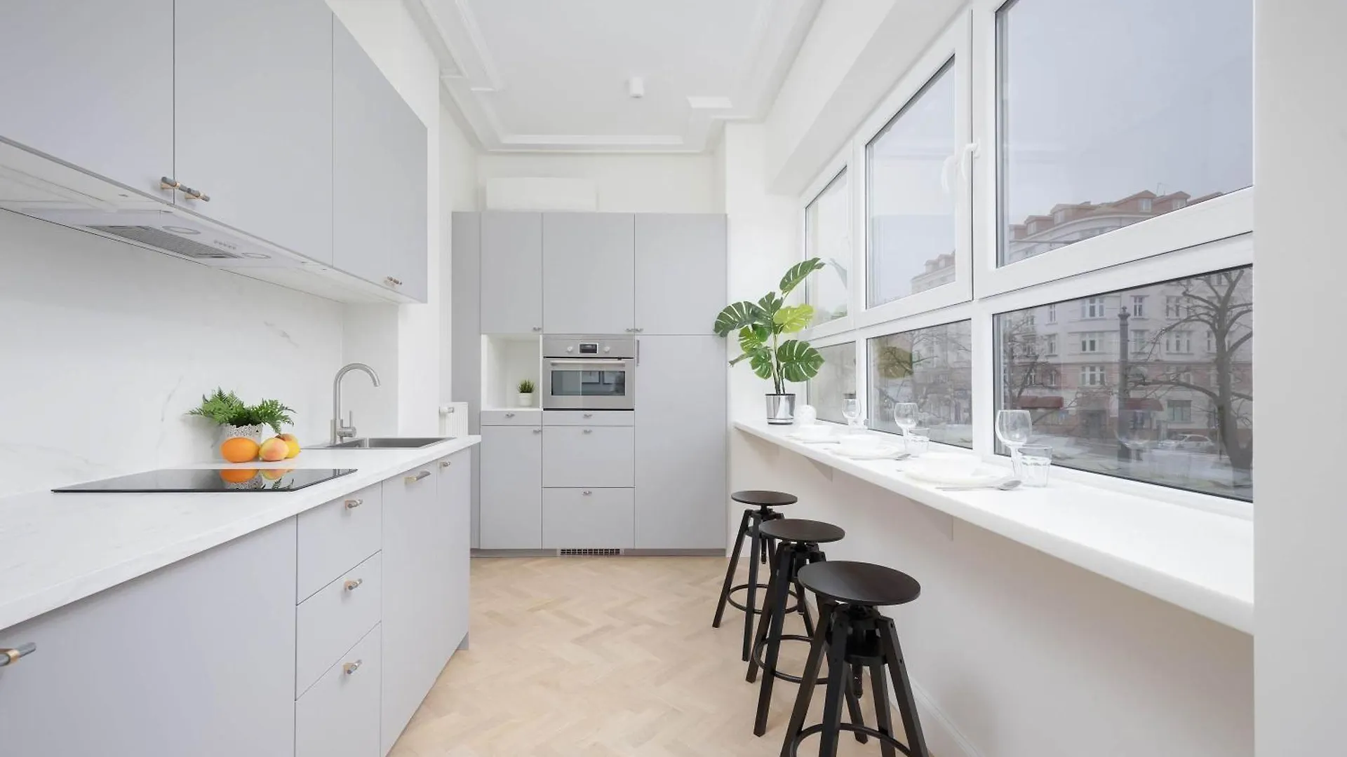 Modern Apartments With Air Conditioning In Warsaw Close To Three Parks By Renters Prestige 0*,  Poland